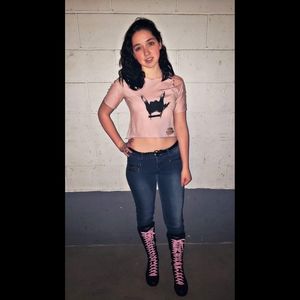 Meet your Posher, Janeva